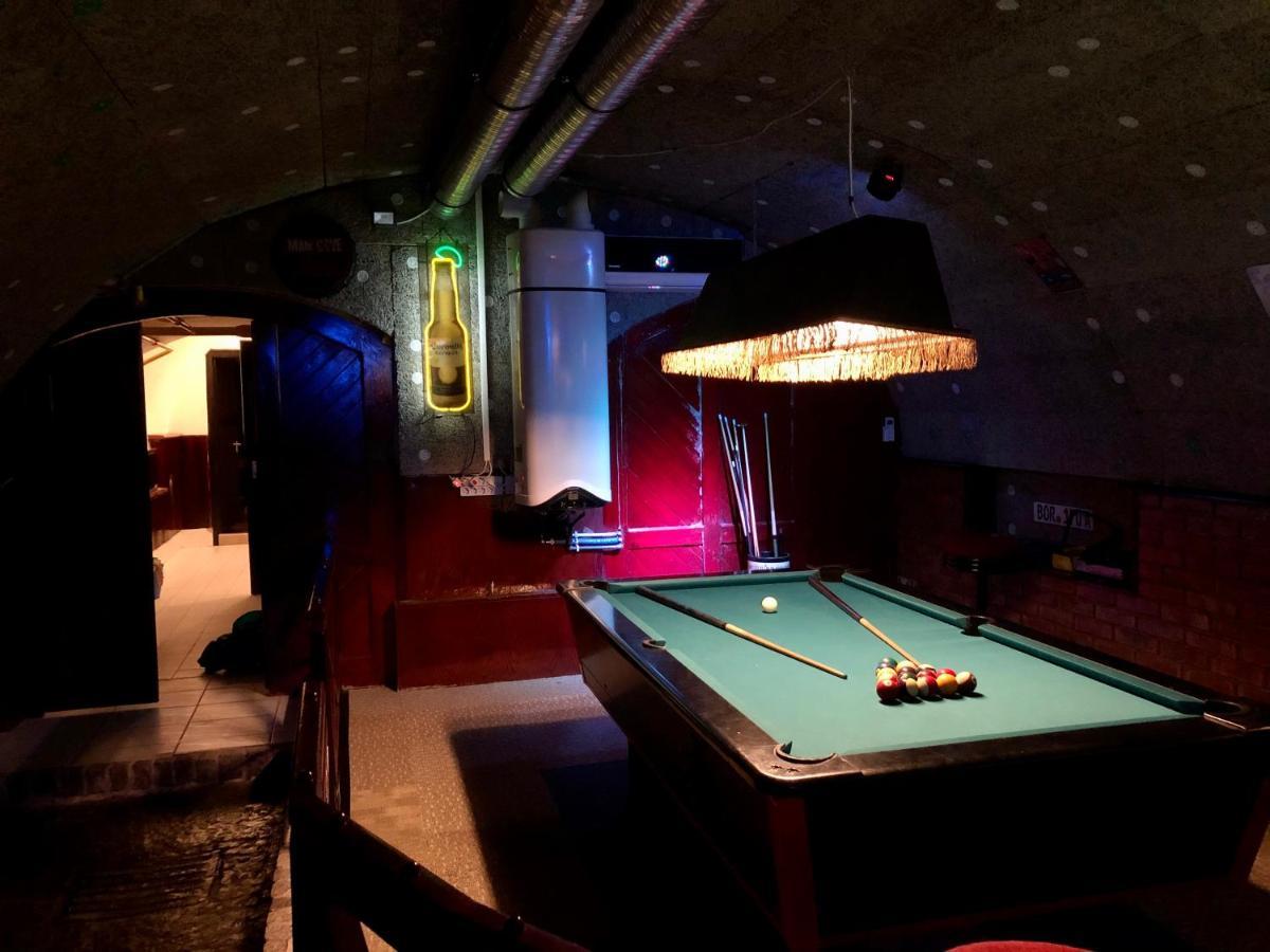 Whole Basement Former Pub 5 For Stag Do Budapeşte Dış mekan fotoğraf