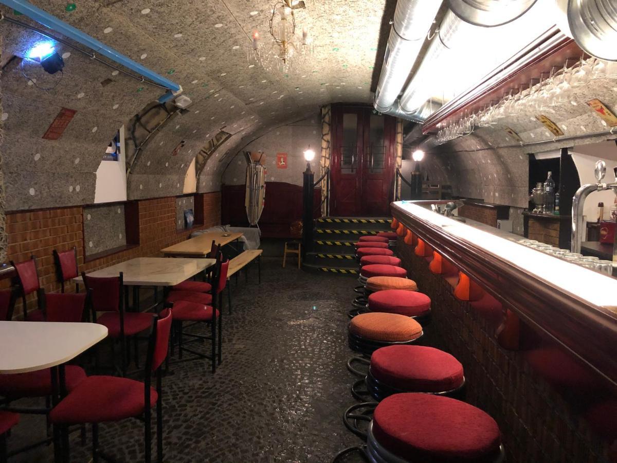 Whole Basement Former Pub 5 For Stag Do Budapeşte Dış mekan fotoğraf