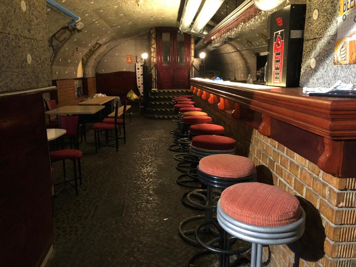 Whole Basement Former Pub 5 For Stag Do Budapeşte Dış mekan fotoğraf